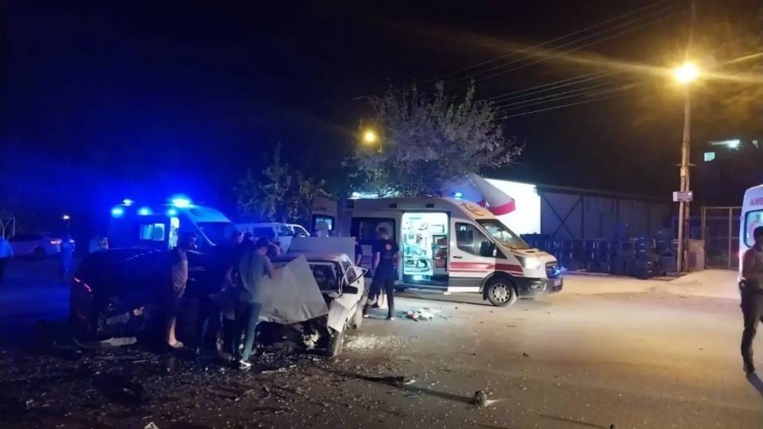 Hatay’da Feci Kaza! 6 Yaralıdan Biri Henüz 8 Aylık 4